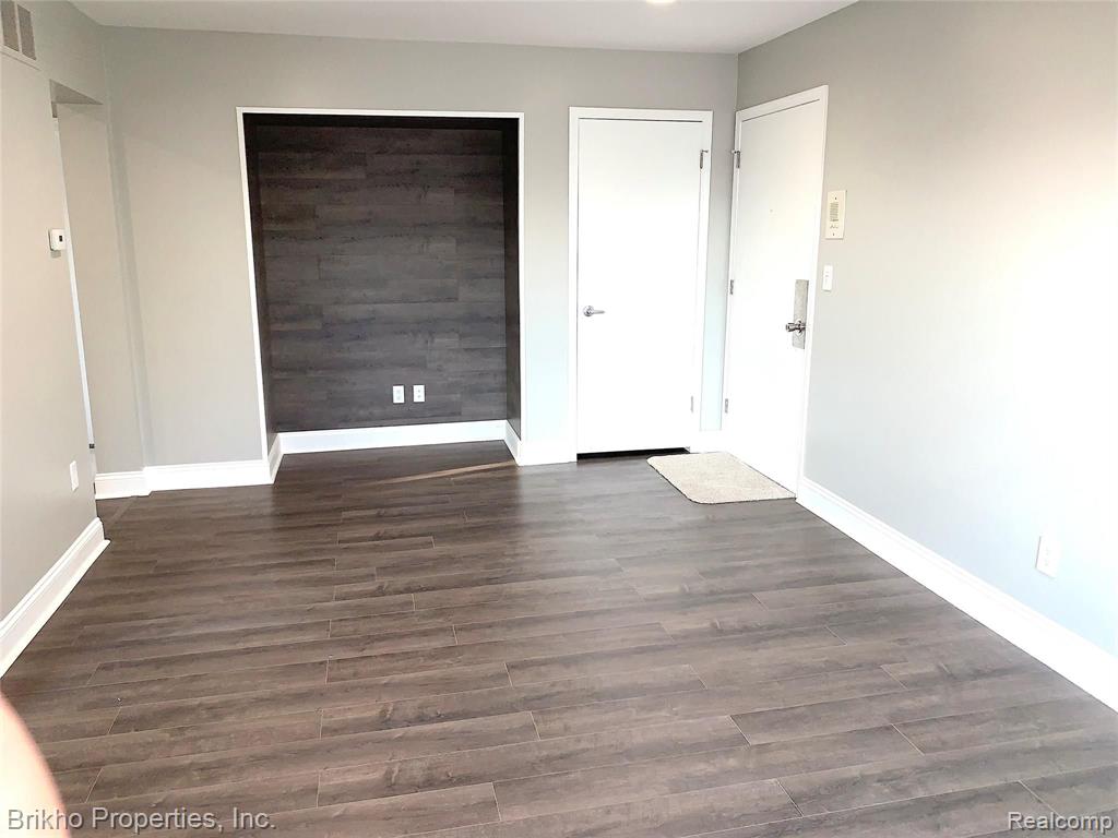29422 Hoover Road, Unit 29 Warren, MI 48093 - Photo 6 of 23