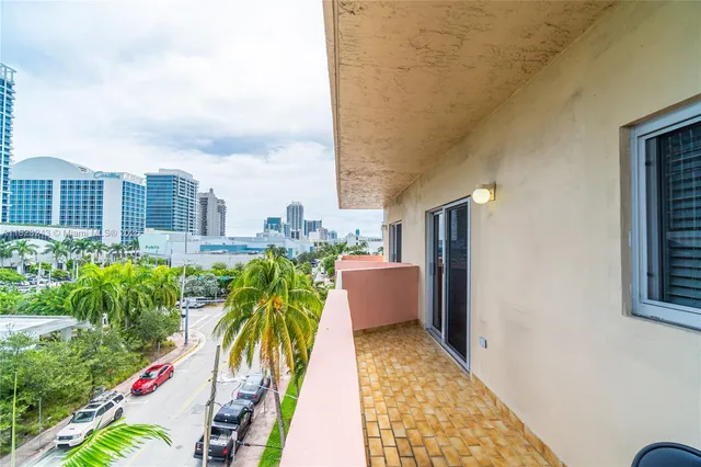 $2,550 | 6920 Harding Avenue, Unit 502, Miami Beach, FL 33141