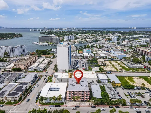 $2,550 | 6920 Harding Avenue, Unit 502, Miami Beach, FL 33141