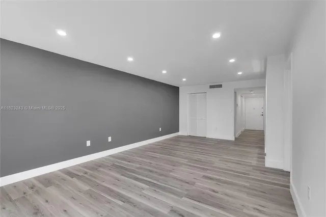 $2,550 | 6920 Harding Avenue, Unit 502, Miami Beach, FL 33141