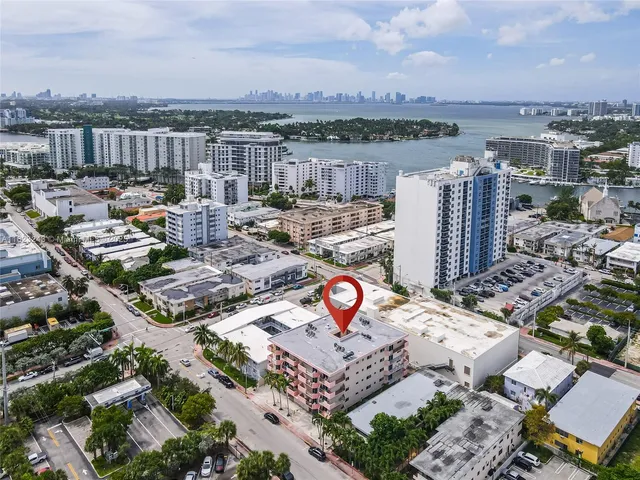 $2,550 | 6920 Harding Avenue, Unit 502, Miami Beach, FL 33141