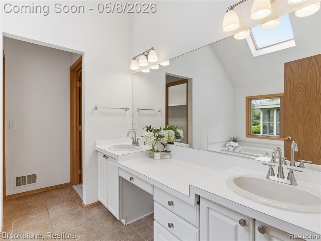 6512 White Lake Road Clarkston, MI 48346 - Photo 31 of 69
