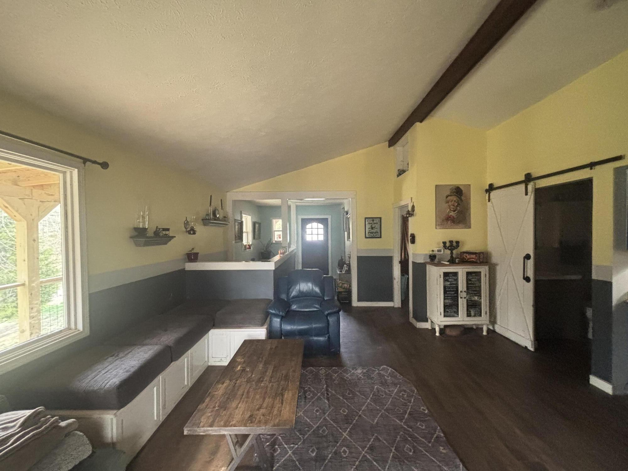 8940 Bean Blossom Road Trafalgar, IN 46181 - Photo 6 of 10 2000x1500