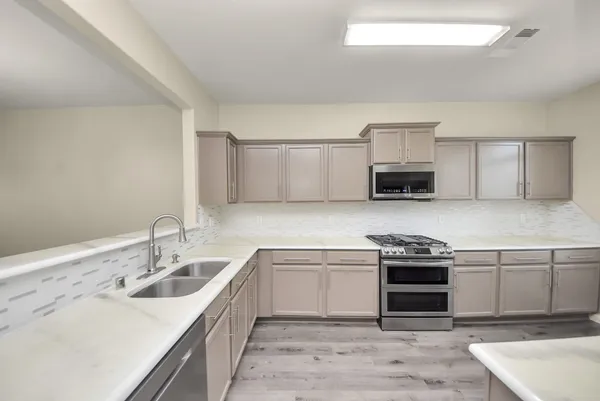 $319,000 | 1855 Garnet Breeze Drive, Rosharon, TX 77583