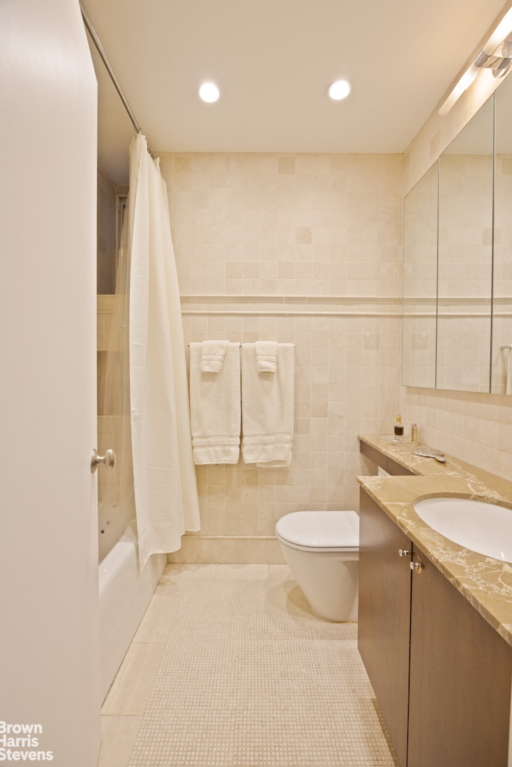 175 East 93rd Street, Unit 2B Manhattan, NY 10128 - Photo 5 of 8