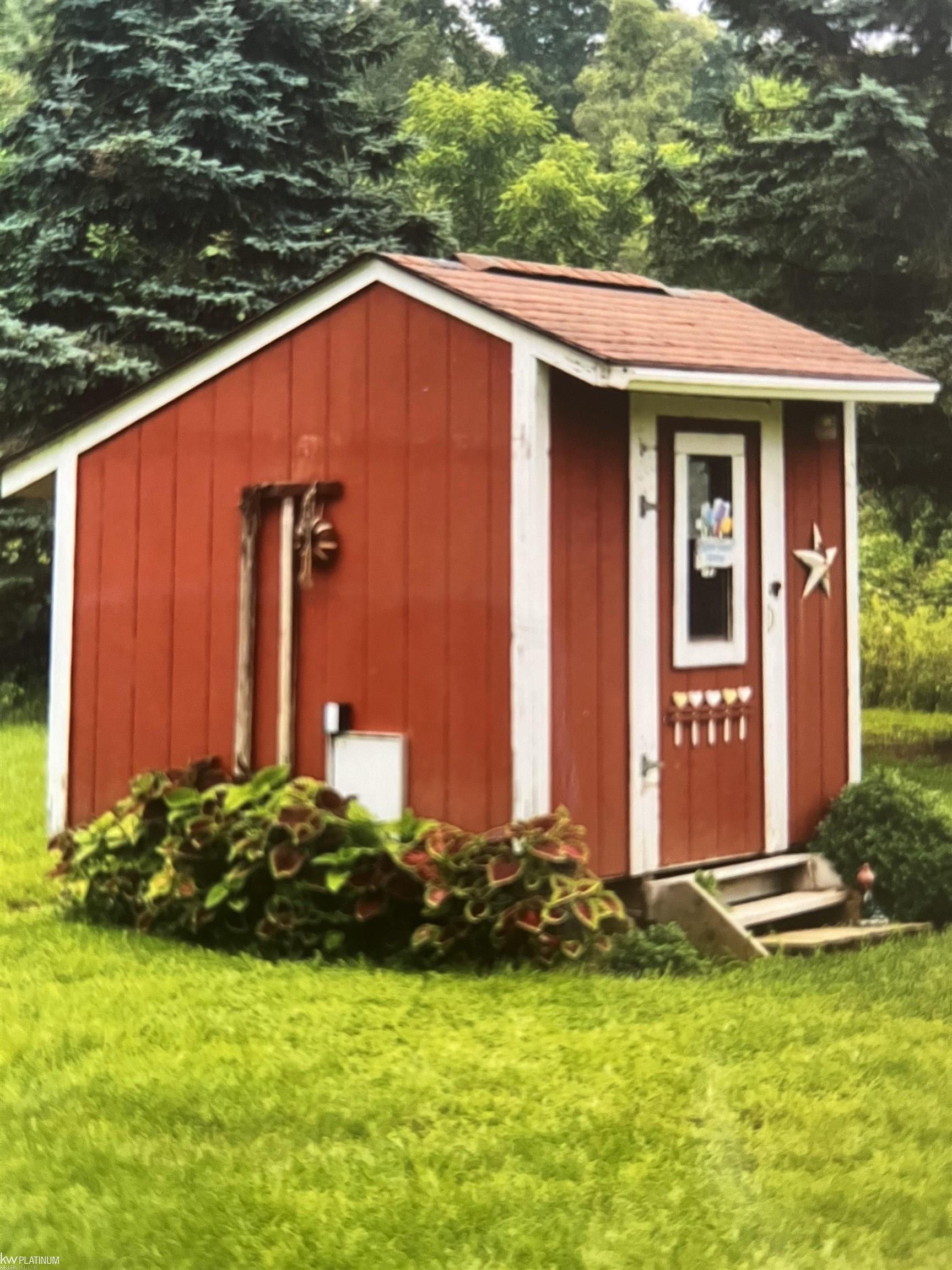71750 Eldred Road Romeo, MI 48065 - Photo 44 of 52 Chicken Coop