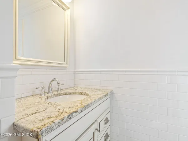 $3,500 | 36 Locust Street, Unit 2, Greenwich, CT 06830