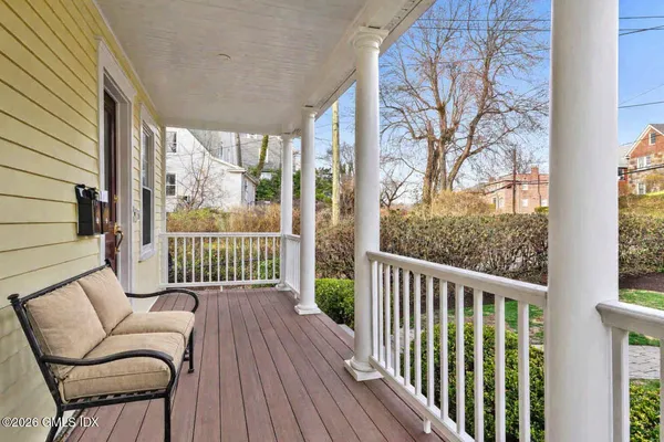$3,500 | 36 Locust Street, Unit 2, Greenwich, CT 06830