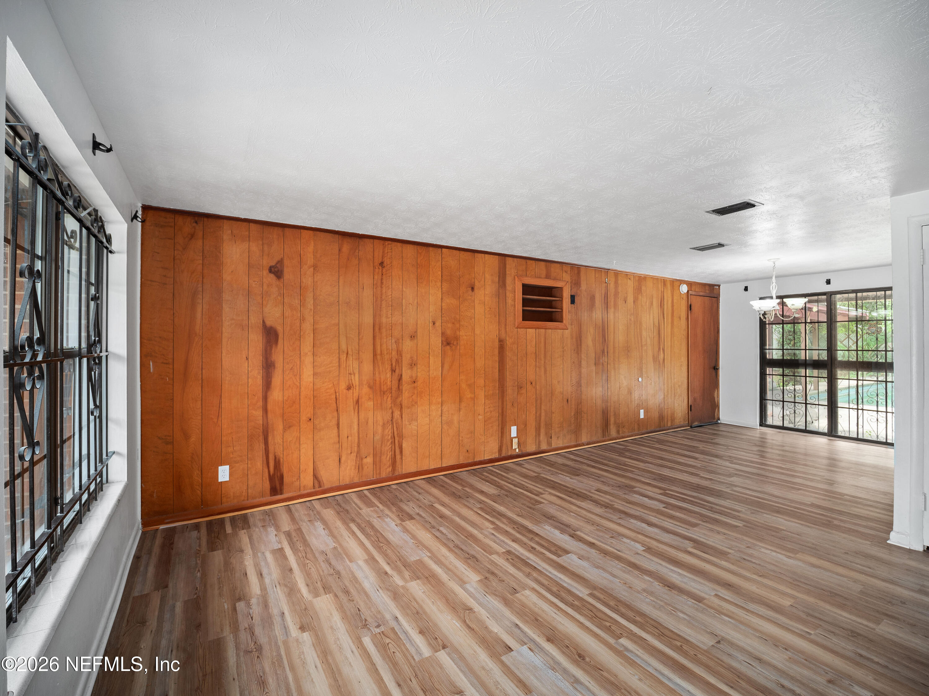 918 Bacall Road Jacksonville, FL 32218 - Photo 10 of 41 Family Room/Dining Area