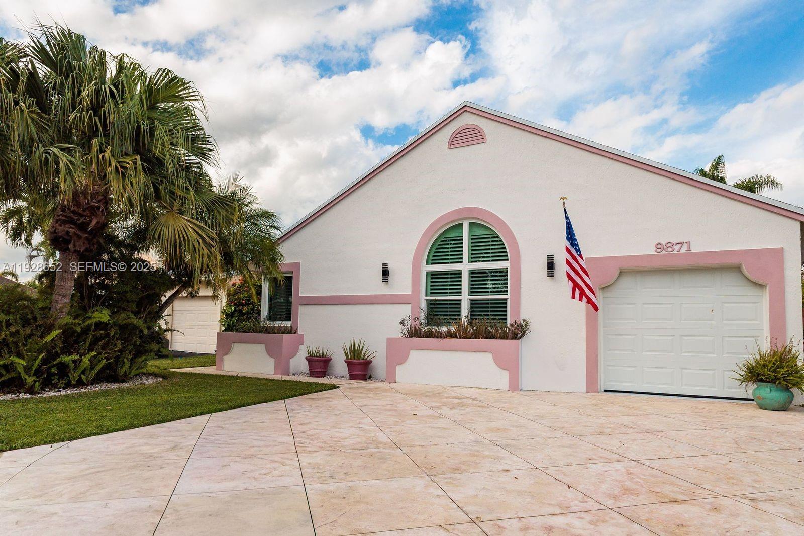 9871 Southwest 58th Court Cooper City, FL 33328 - Photo 40 of 54 a view of backyard of the house