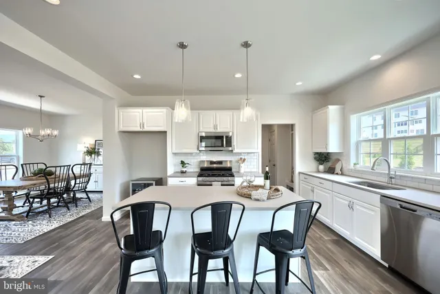 $527,800 | 114 Blue Mountain Boulevard, Carlisle, PA 17013