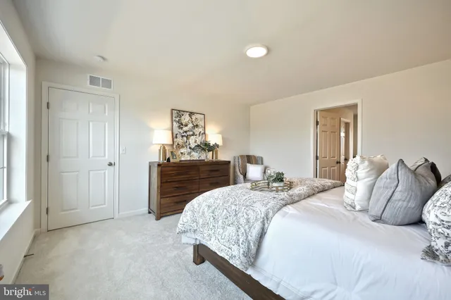 $527,800 | 114 Blue Mountain Boulevard, Carlisle, PA 17013