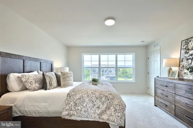 $527,800 | 114 Blue Mountain Boulevard, Carlisle, PA 17013