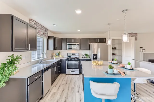 $574,990 | 9828 Ferns Street Southeast, Yelm, WA 98597