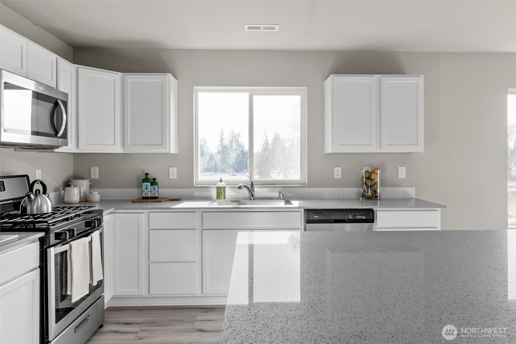 9828 Ferns Loop Southeast Yelm, WA 98597 - Photo 9 of 26