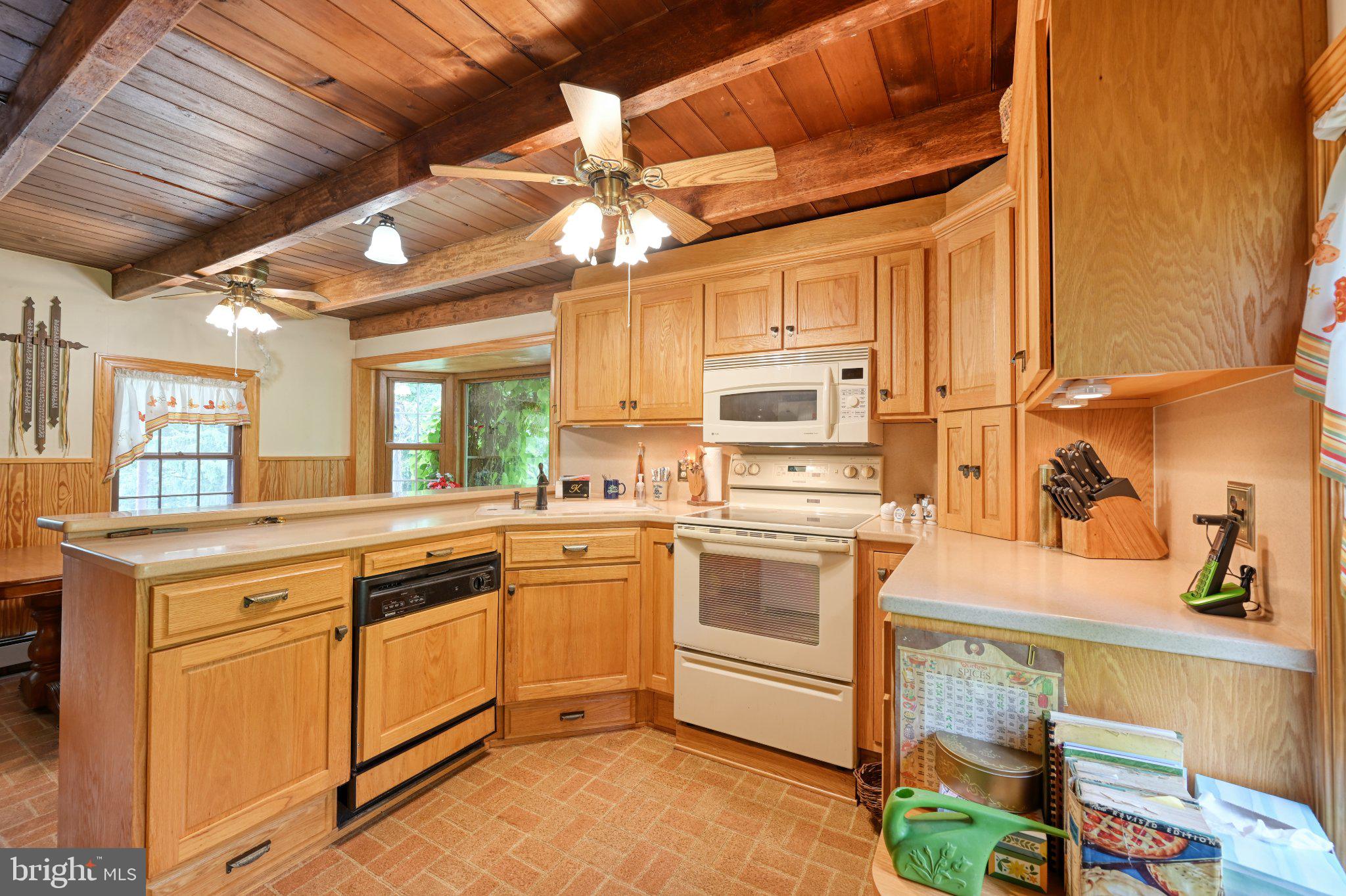 155 Oley Furnace Road Fleetwood, PA 19522 - Photo 12 of 49 Kitchen