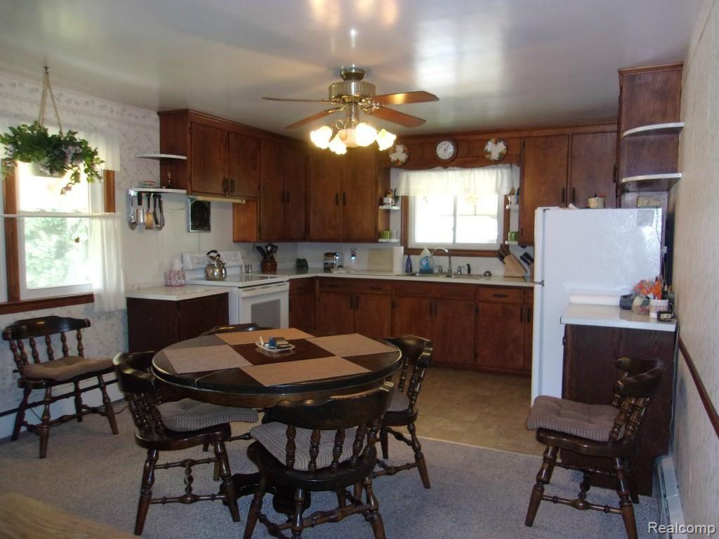 6531 Swartout Road Algonac, MI 48001 - Photo 6 of 31 100_0735.jpg