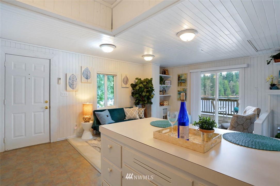 18110 West Spring Lake Drive Southeast Renton, WA 98058 - Photo 11 of 38 Gallery Image 11