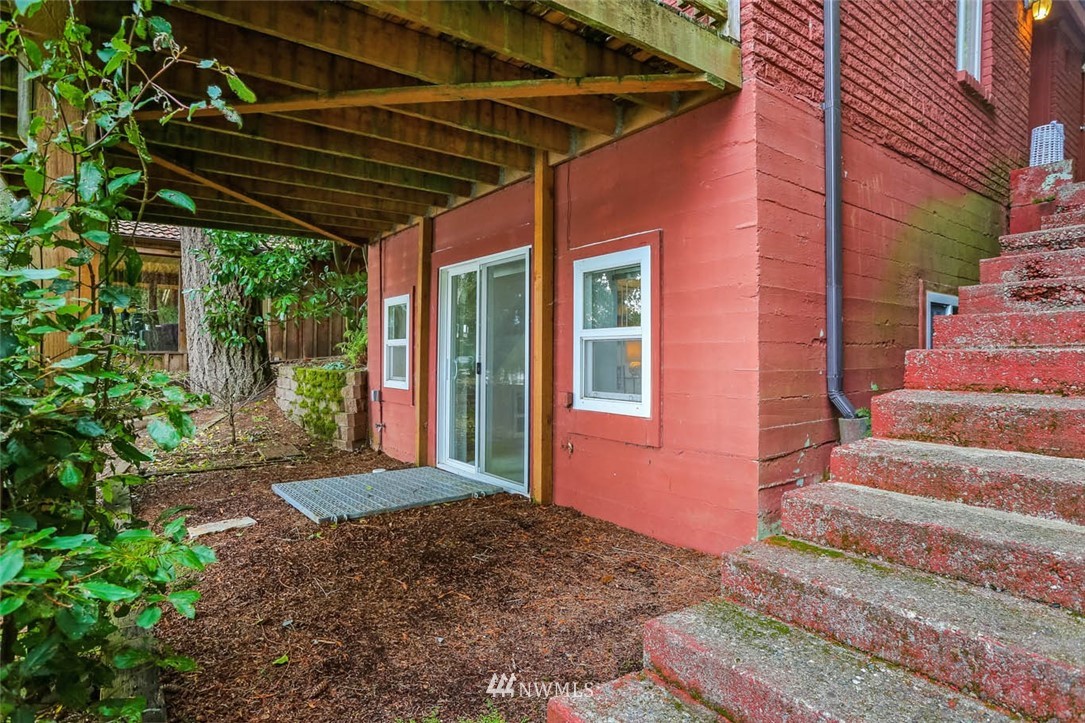 18110 West Spring Lake Drive Southeast Renton, WA 98058 - Photo 20 of 38 Gallery Image 20