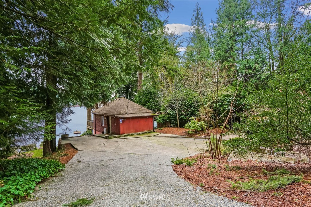 18110 West Spring Lake Drive Southeast Renton, WA 98058 - Photo 28 of 38 Gallery Image 28