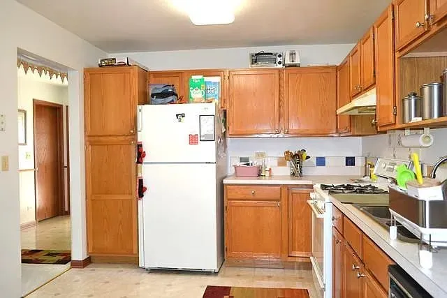 $2,400 | 1246 Shawford Way, Elgin, IL 60120