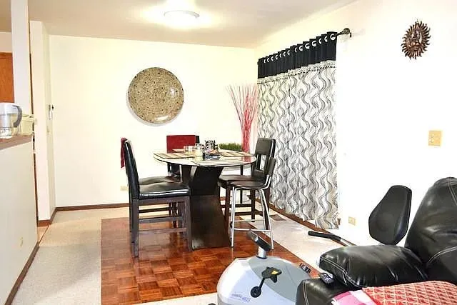 $2,400 | 1246 Shawford Way, Elgin, IL 60120