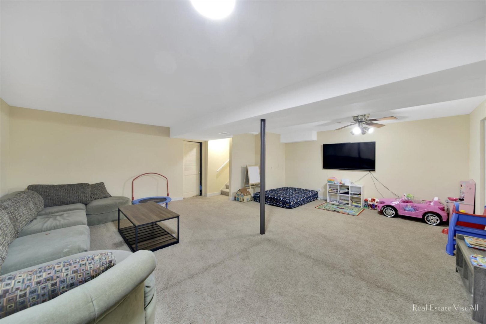 1005 Spring Mill Drive Hoffman Estates, IL 60169 - Photo 32 of 44 a living room with furniture and view kitchen