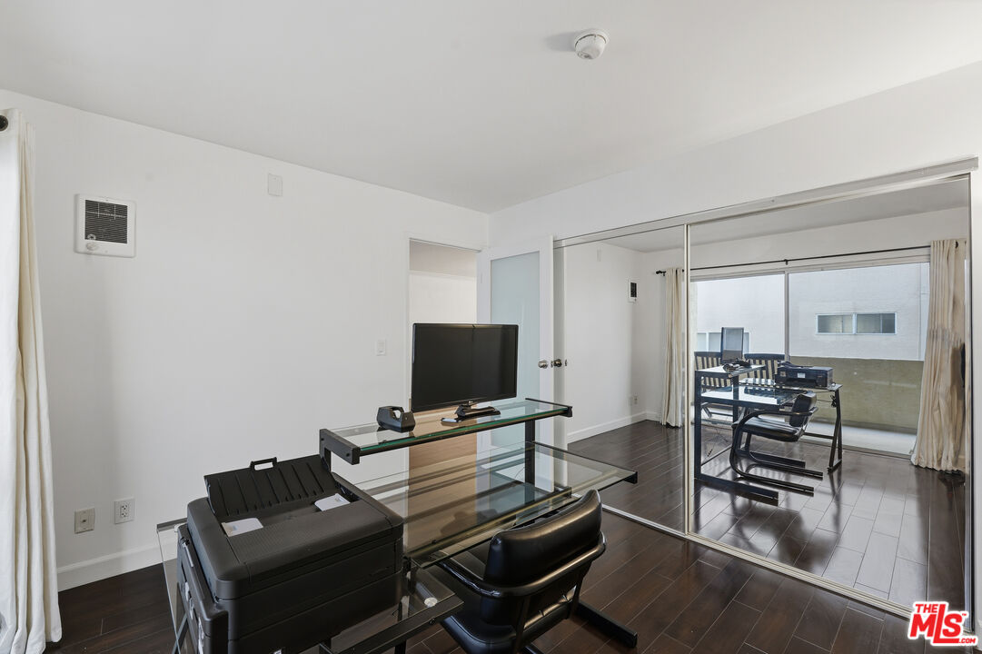 10732 Woodbine Street, Unit 3 Los Angeles, CA 90034 - Photo 11 of 37