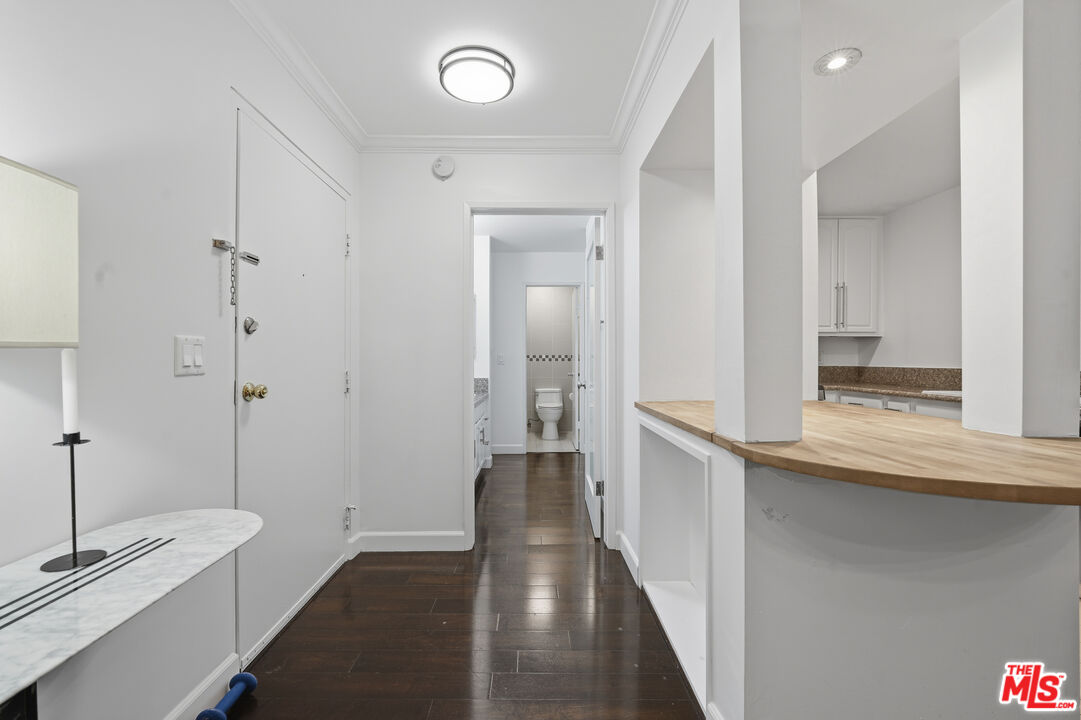 10732 Woodbine Street, Unit 3 Los Angeles, CA 90034 - Photo 20 of 37