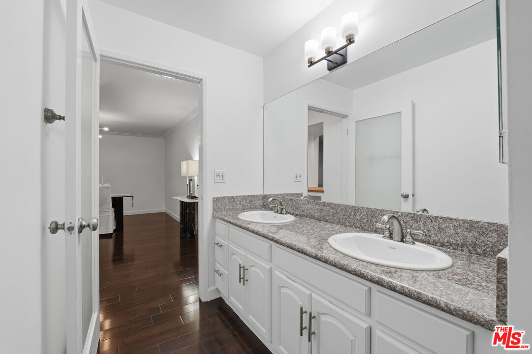 10732 Woodbine Street, Unit 3 Los Angeles, CA 90034 - Photo 28 of 37