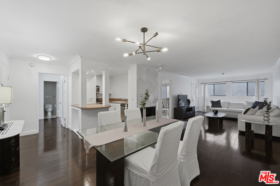 10732 Woodbine Street, Unit 3 Los Angeles, CA 90034 - Photo 3 of 37