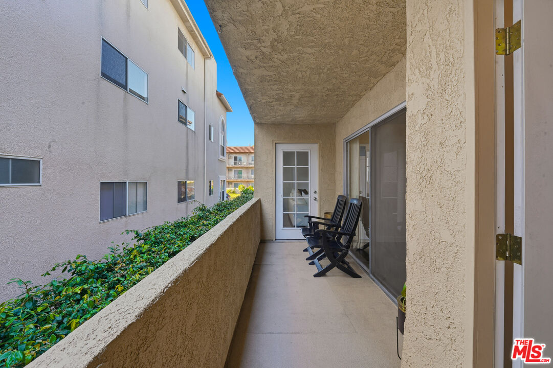 10732 Woodbine Street, Unit 3 Los Angeles, CA 90034 - Photo 33 of 37
