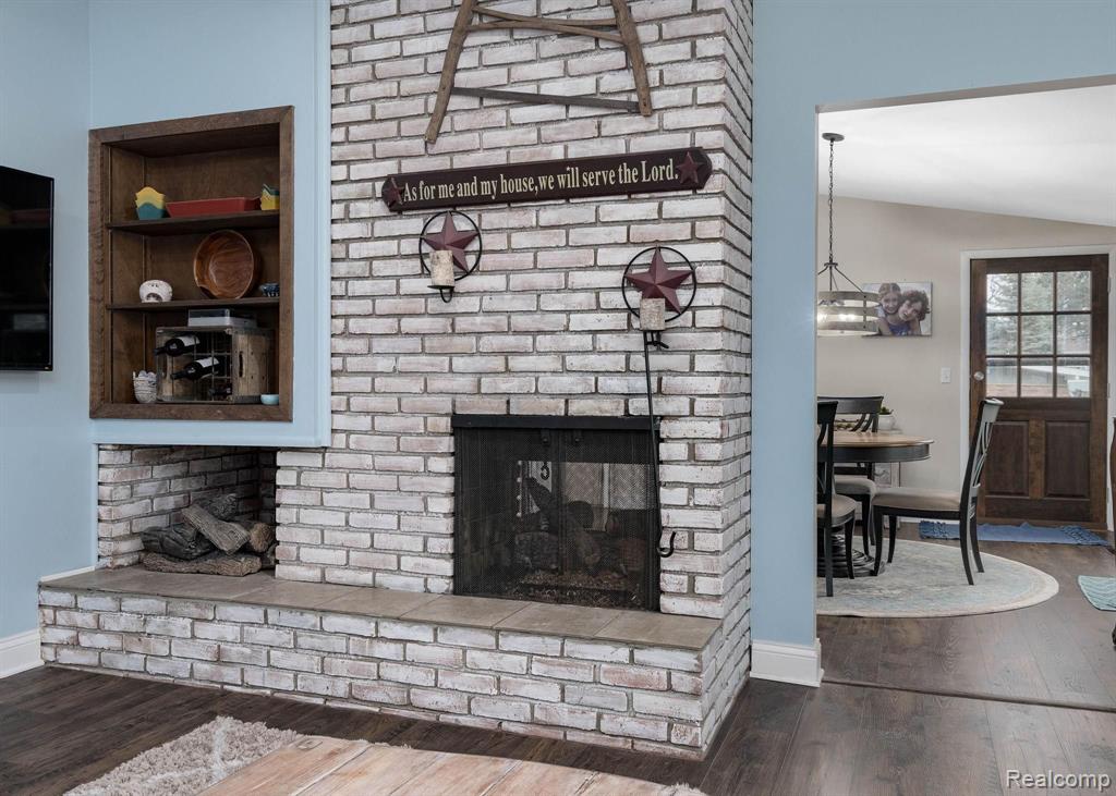 210 Donegal Drive Rochester Hills, MI 48309 - Photo 9 of 48