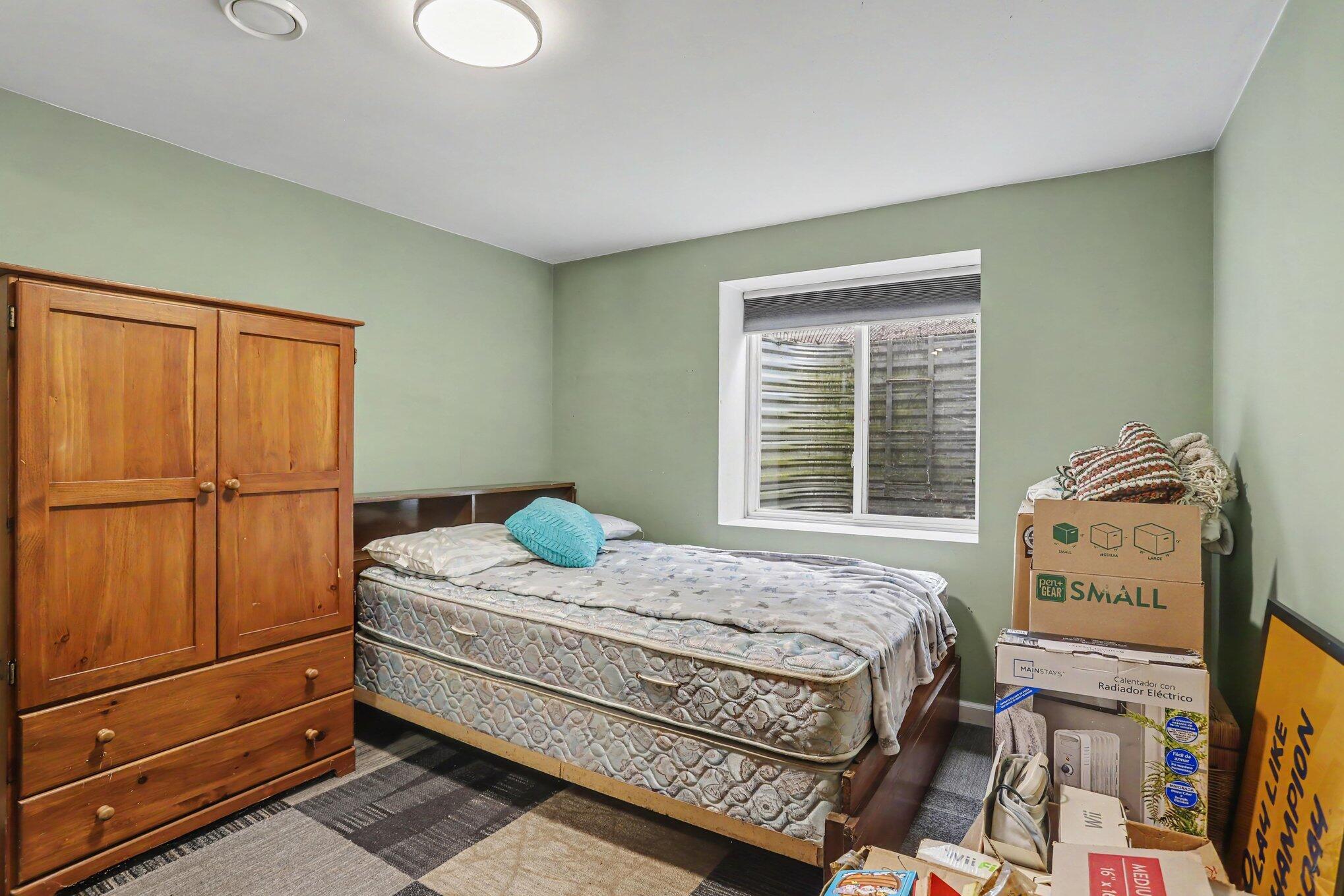 900 Jefferson Street Three Rivers, MI 49093 - Photo 11 of 25 012_file_3294