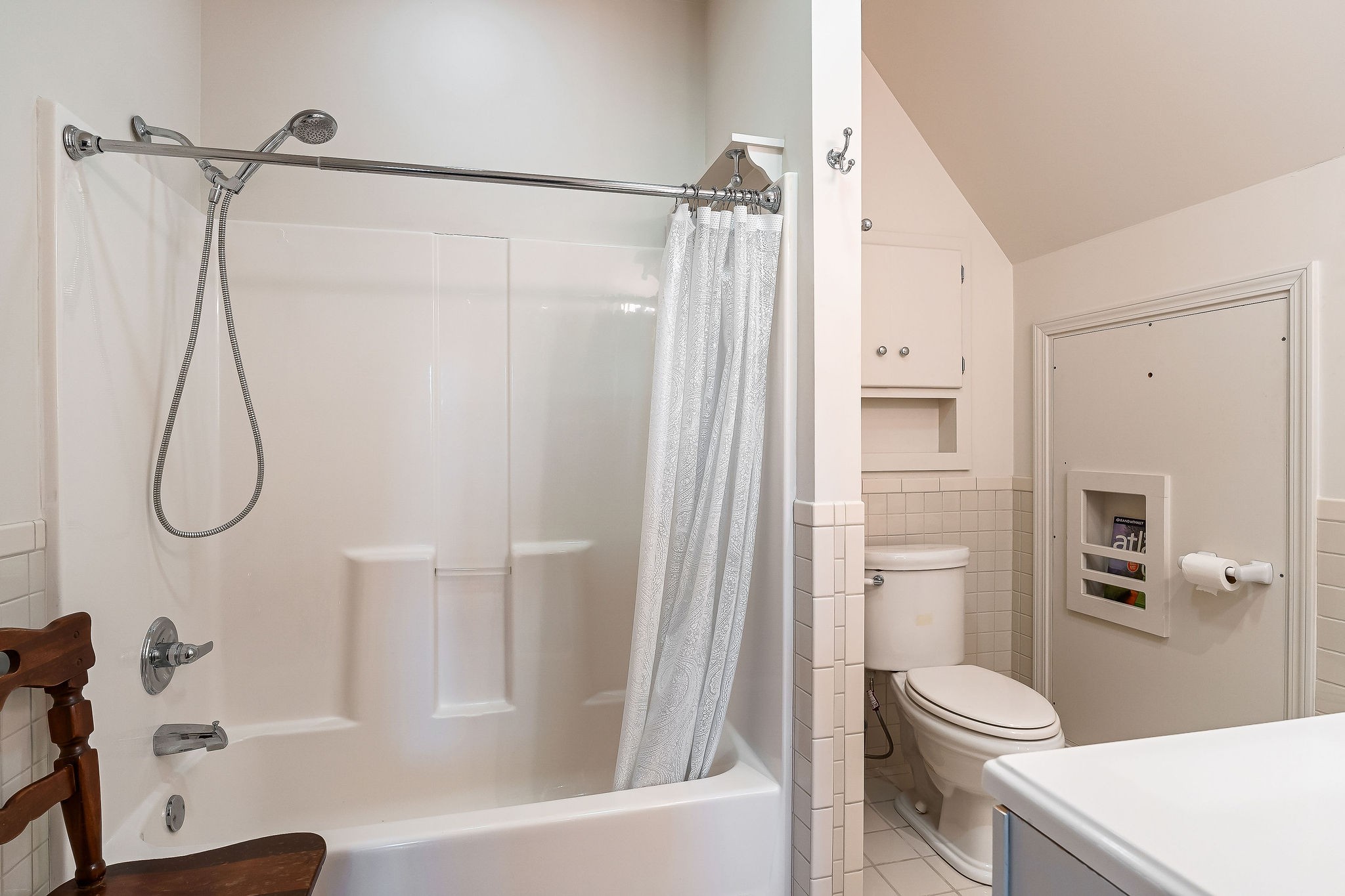 225 Apple Valley Lane Morrison, TN 37357 - Photo 55 of 74 a bathroom with a shower a toilet and a shower