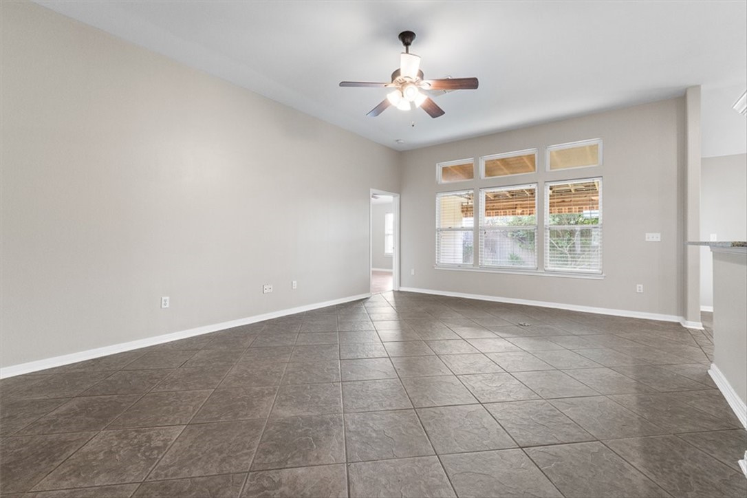 314 San Rafael Drive Portland, TX 78374 - Photo 7 of 27