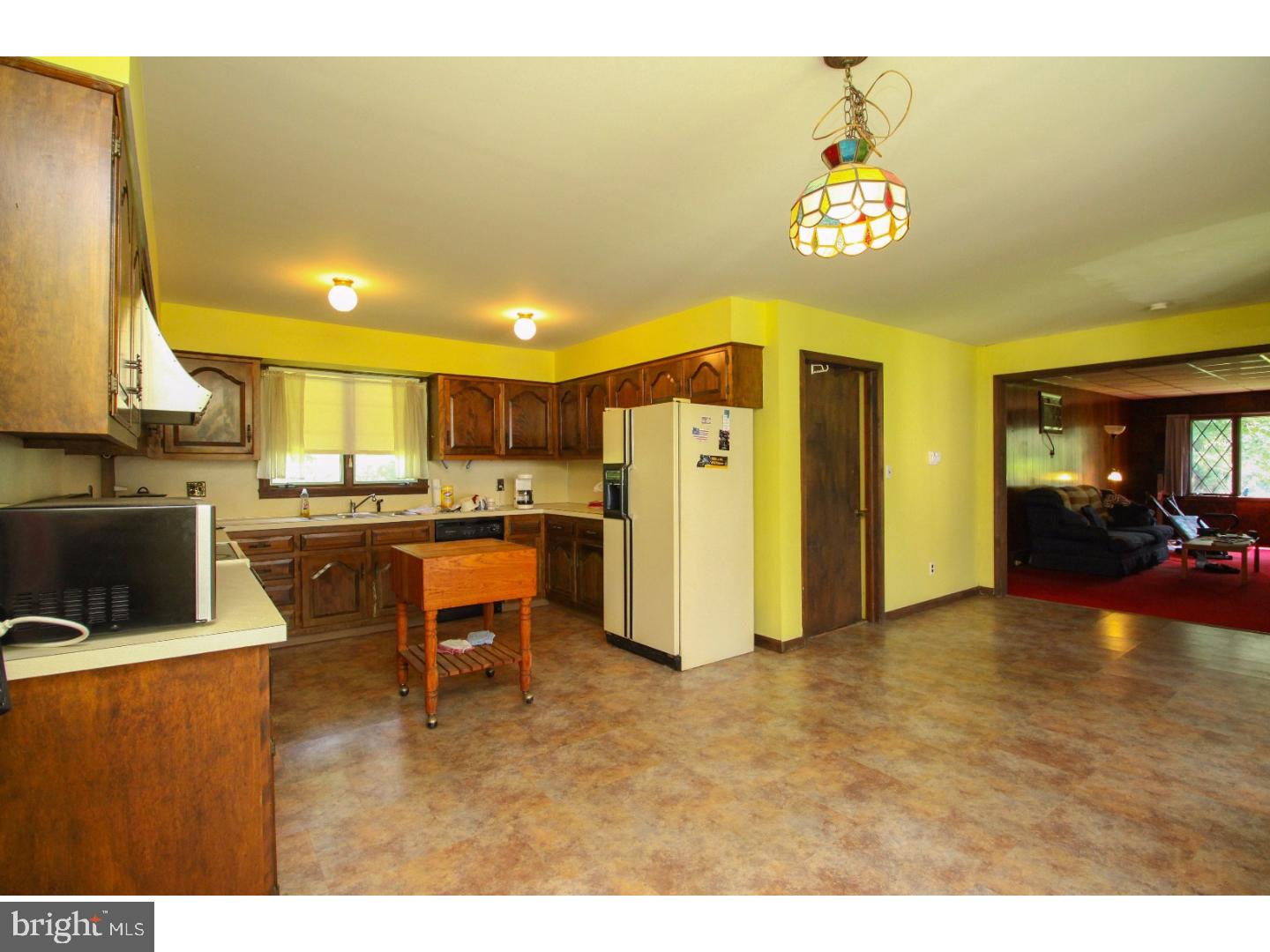 249 Church Road Medford, NJ 08055 - Photo 6 of 25 Kitchen