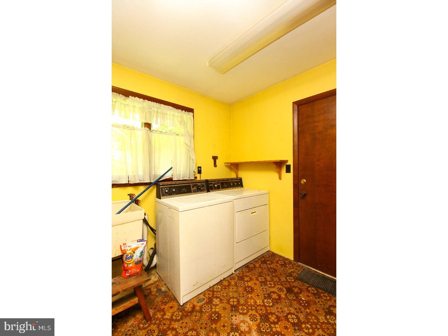 249 Church Road Medford, NJ 08055 - Photo 9 of 25 Laundry Room