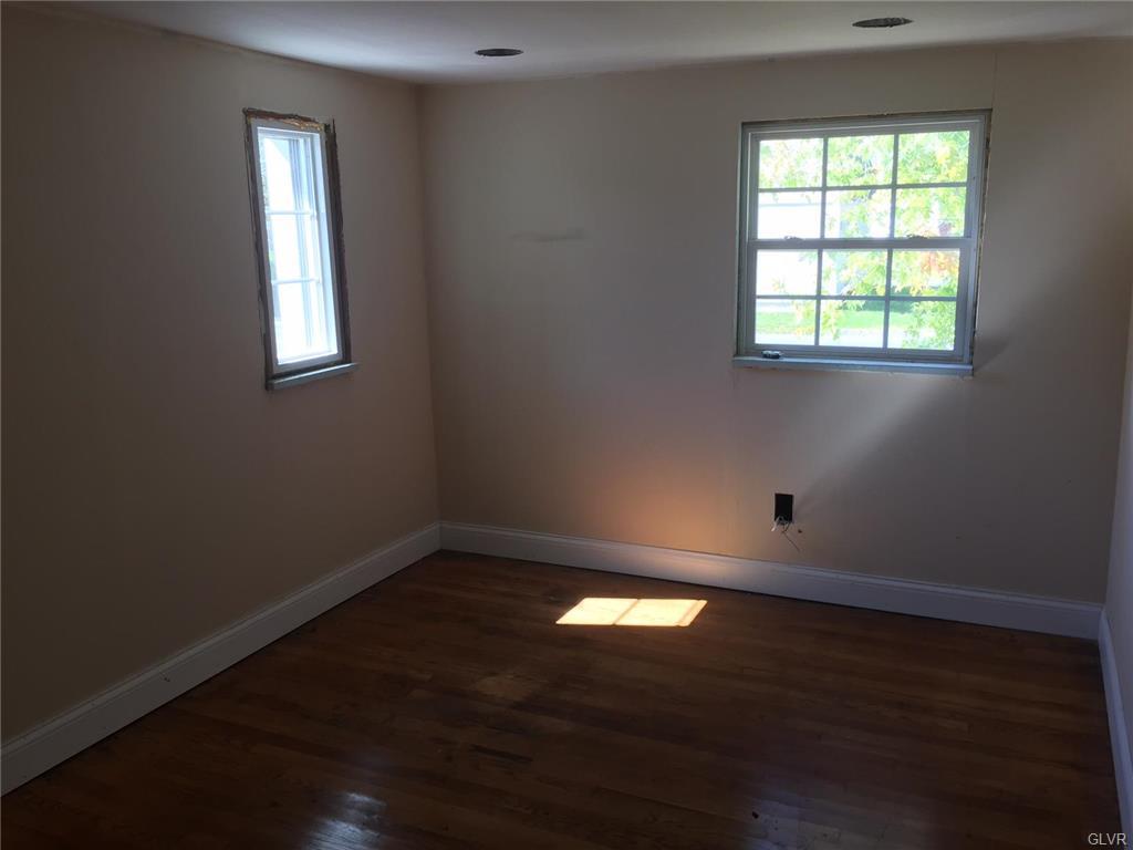 6340 Chapmans Road Allentown, PA 18104 - Photo 8 of 10 Gallery Image 8