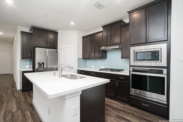 $3,000 | 109 Giverny, Boerne, TX 78006