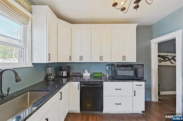 $650,000 | 5 Park Road, Paterson, NJ 07514