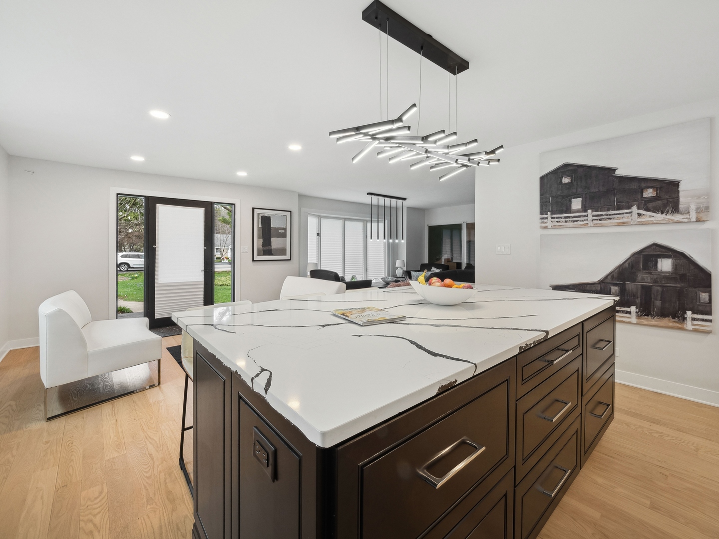 111 Brookhill Road Libertyville, IL 60048 - Photo 5 of 25 Gallery Image 5