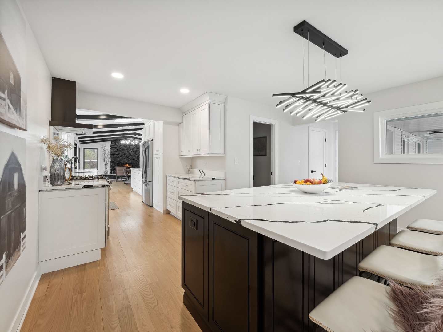 111 Brookhill Road Libertyville, IL 60048 - Photo 7 of 25 Gallery Image 7