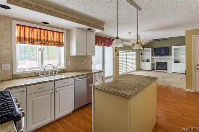 $499,900 | 111 Brenridge Drive, Amherst, NY 14051