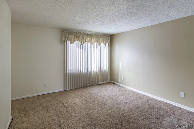 $499,900 | 111 Brenridge Drive, Amherst, NY 14051