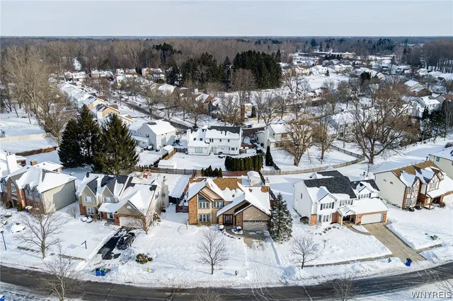 $499,900 | 111 Brenridge Drive, Amherst, NY 14051