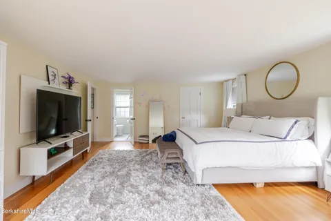 $889,000 | 11 Prospect Street, Great Barrington, MA 01230