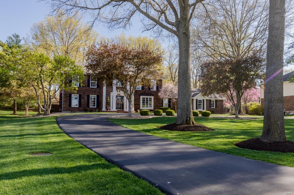 15868 Richborough Road Chesterfield, MO 63017 - Photo 1 of 51 Gallery Image 1