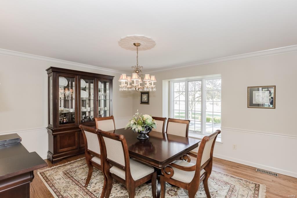 15868 Richborough Road Chesterfield, MO 63017 - Photo 5 of 51 Gallery Image 5
