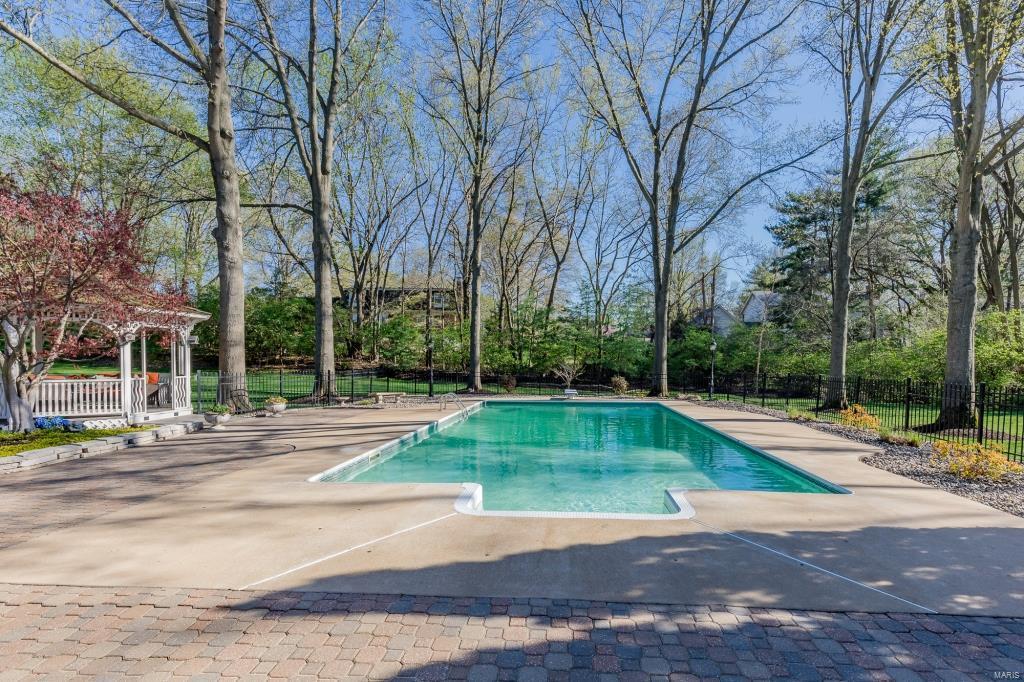 15868 Richborough Road Chesterfield, MO 63017 - Photo 45 of 51 Gallery Image 45